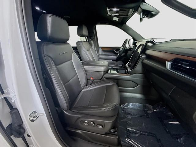 2025 GMC Yukon XL 4WD Denali