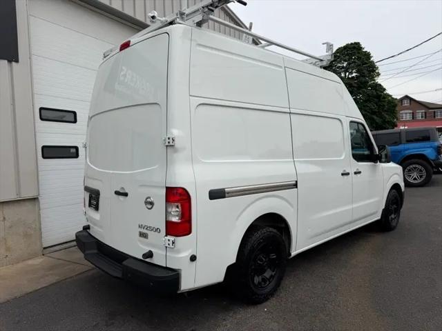 2014 Nissan 2500 SV V6