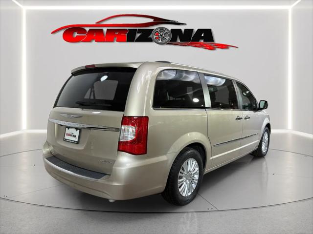 2015 Chrysler Town & Country Limited Platinum
