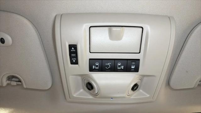 2015 Chrysler Town & Country Limited Platinum
