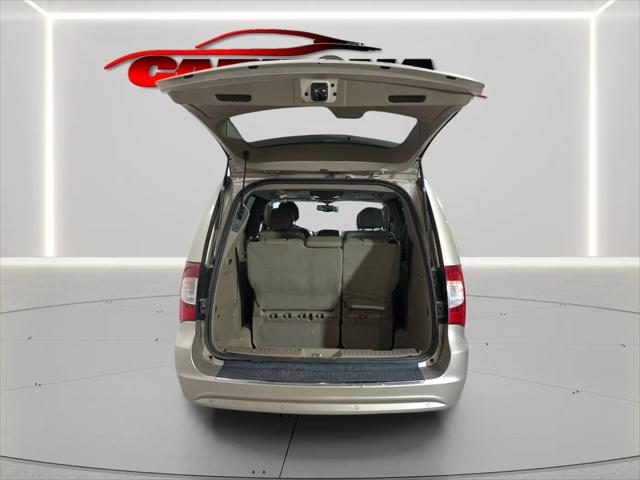 2015 Chrysler Town & Country Limited Platinum