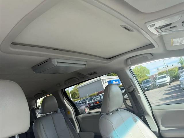 2011 Toyota Sienna XLE