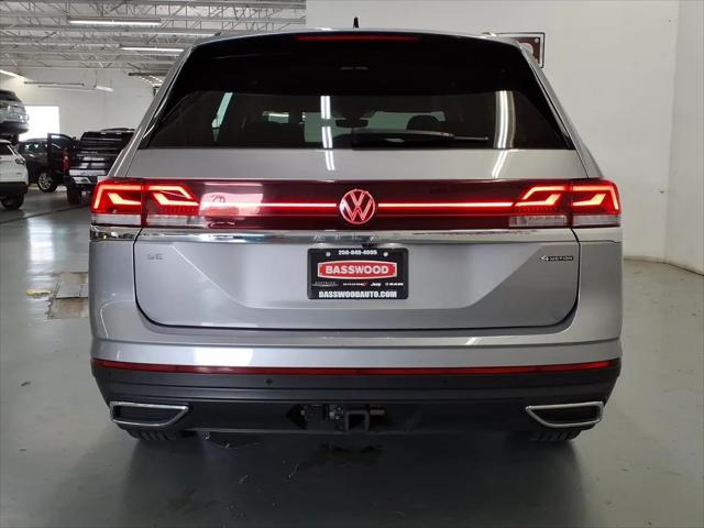 2025 Volkswagen Atlas 2.0T SE w/Technology