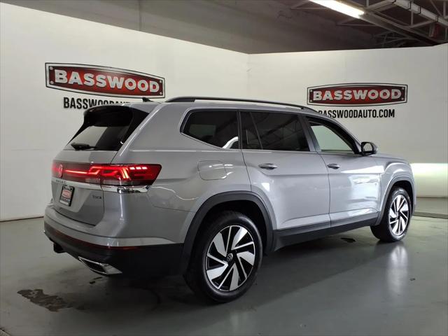 2025 Volkswagen Atlas 2.0T SE w/Technology