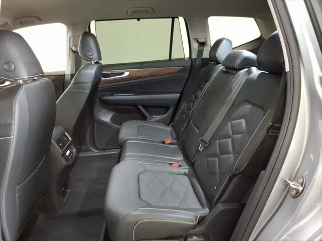 2025 Volkswagen Atlas 2.0T SE w/Technology