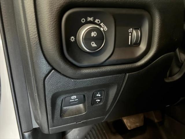 2023 Ram 1500 Big Horn Crew Cab 4x4 5'7" Box