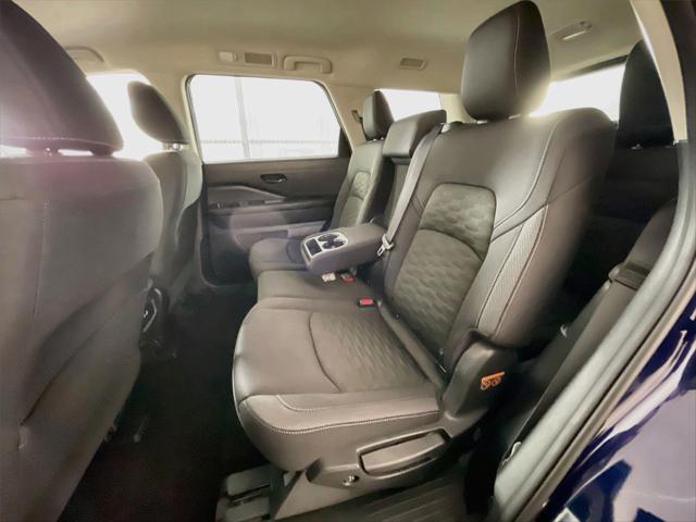 2025 Nissan Pathfinder SV 4WD