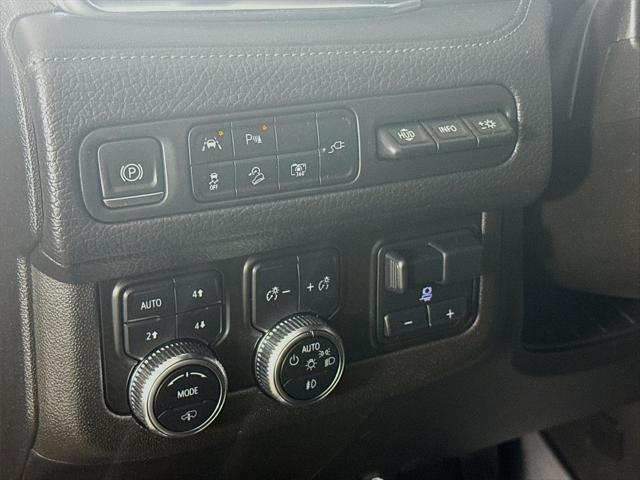 2022 GMC Yukon XL 4WD Denali