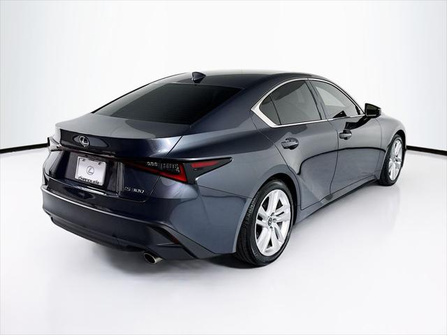 2023 Lexus IS 300 - Photo 5
