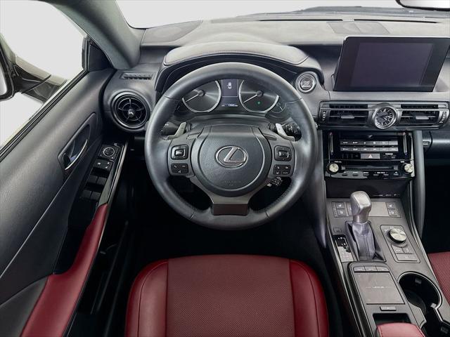 2023 Lexus IS 300 - Photo 10