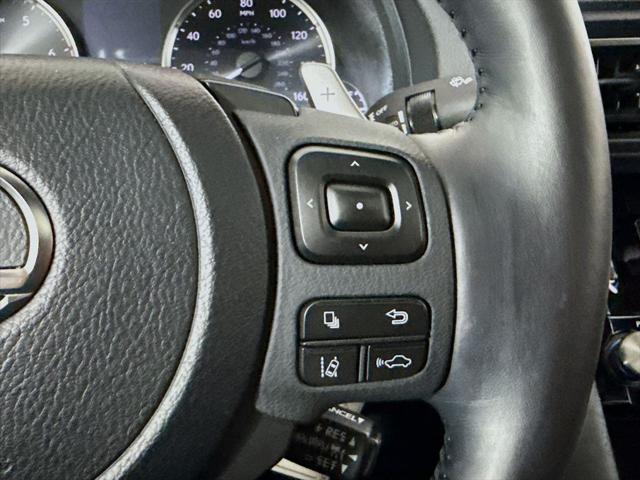 2023 Lexus IS 300 - Photo 12