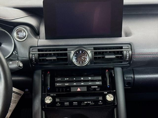 2023 Lexus IS 300 - Photo 14