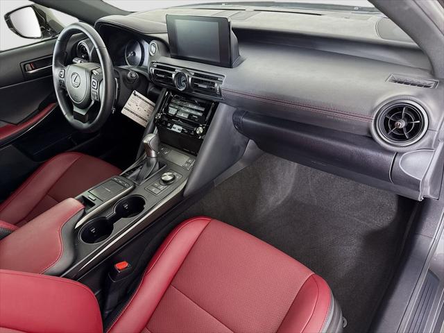 2023 Lexus IS 300 - Photo 17