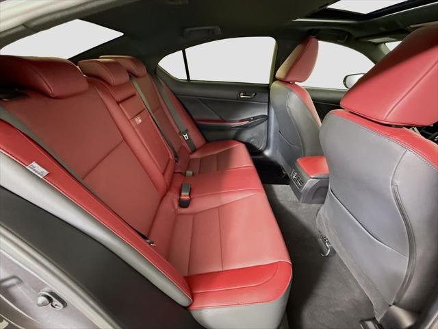 2023 Lexus IS 300 - Photo 22
