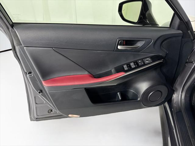 2023 Lexus IS 300 - Photo 24