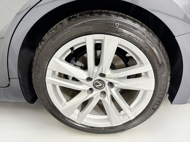2023 Lexus IS 300 - Photo 31