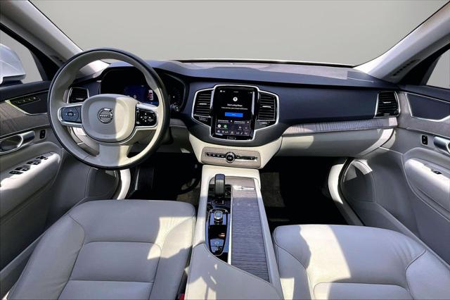 2024 Volvo XC90 B6 Plus Bright Theme 6-Seater