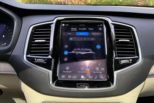 2024 Volvo XC90 B6 Plus Bright Theme 6-Seater