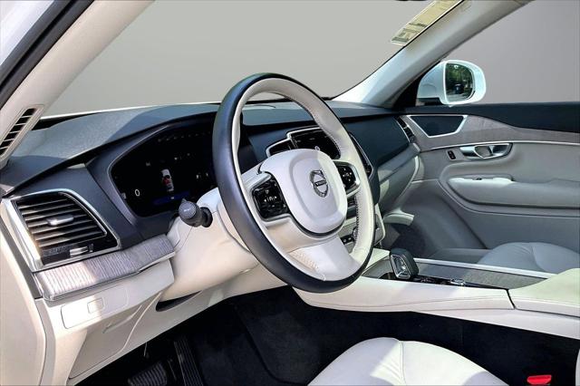 2024 Volvo XC90 B6 Plus Bright Theme 6-Seater