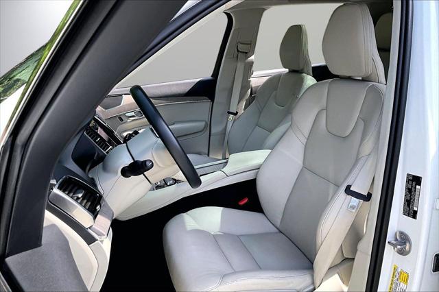 2024 Volvo XC90 B6 Plus Bright Theme 6-Seater