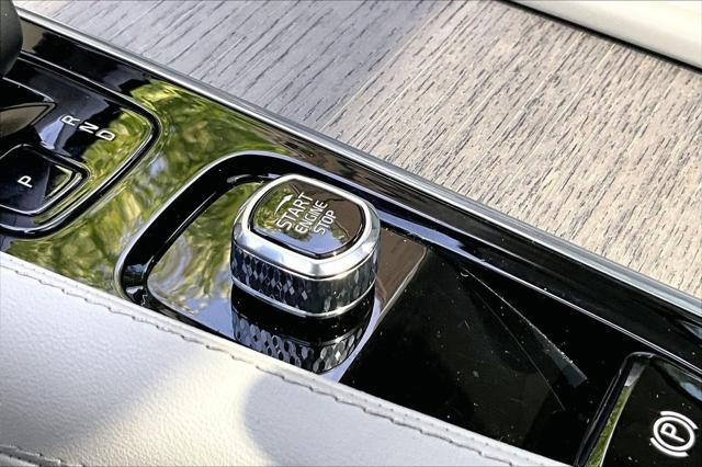 2024 Volvo XC90 B6 Plus Bright Theme 6-Seater