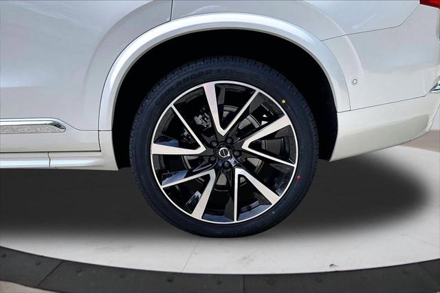 2024 Volvo XC90 B6 Plus Bright Theme 6-Seater