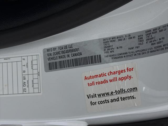 2025 Chrysler Pacifica Select