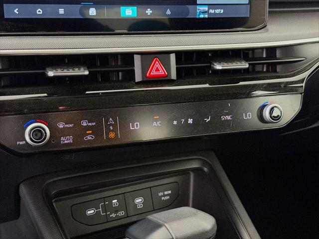 2025 Kia K5 LXS