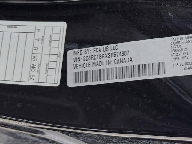 2025 Chrysler Pacifica Select