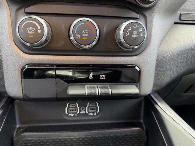 2022 Ram 1500 Big Horn Crew Cab 4x4 5'7" Box