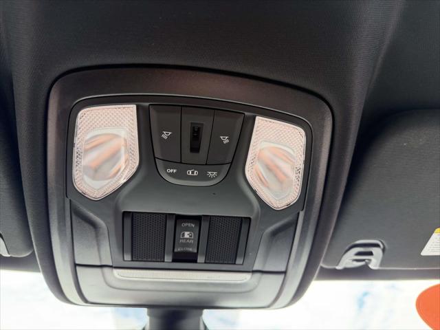 2022 Ram 1500 Big Horn Crew Cab 4x4 5'7" Box