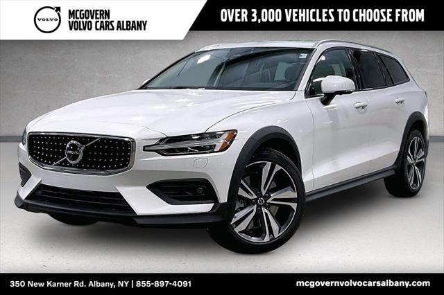 2026 Volvo V60 Cross Country Plus, B5 AWD Gas mild hybrid for sale in Albany, NY