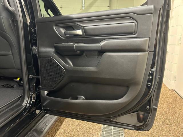 2026 Ram 1500 Express Crew Cab 4x4 5'7" Box