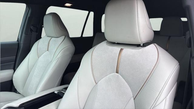 2025 Toyota Grand Highlander Hybrid Platinum MAX