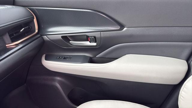 2025 Toyota Grand Highlander Hybrid Platinum MAX