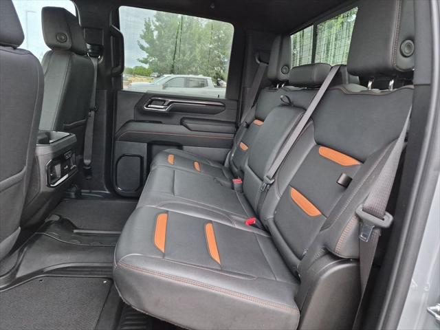 2024 GMC Sierra 2500HD 4WD Crew Cab Standard Bed AT4