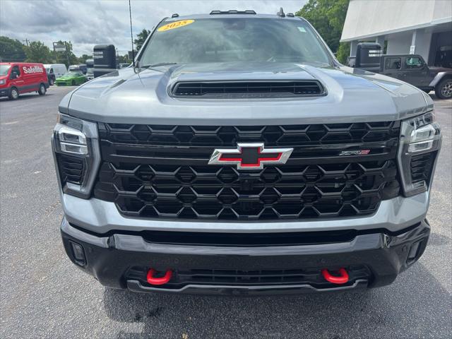 2025 Chevrolet Silverado 2500HD 4WD Crew Cab Standard Bed ZR2