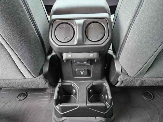 2024 Jeep Wrangler 4-Door Sahara 4x4