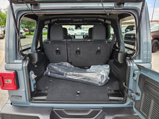 2024 Jeep Wrangler 4-Door Sahara 4x4