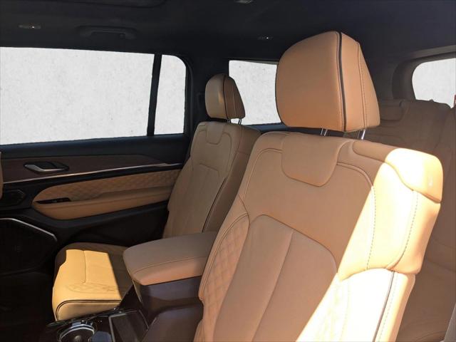 2025 Jeep Grand Cherokee L Summit 4x4