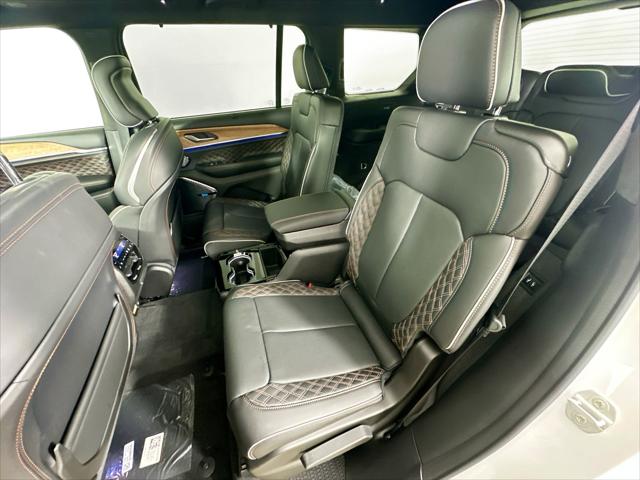 2026 Jeep Grand Cherokee Summit 4x4