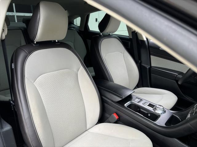 2020 Ford Fusion SE
