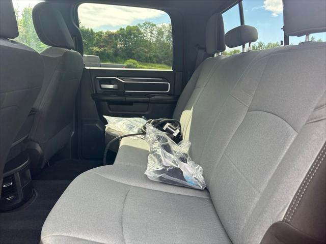 2024 Ram 3500 Tradesman/SLT/Laramie/Limited