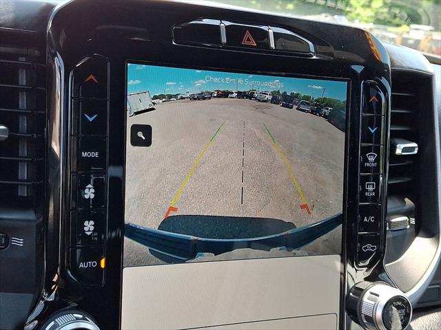 2022 Ram 1500 Big Horn Crew Cab 4x4 5'7" Box