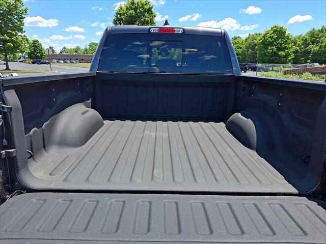 2022 Ram 1500 Big Horn Crew Cab 4x4 5'7" Box