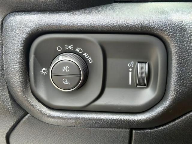 2025 Ram 2500 Tradesman Crew Cab 4x2 8' Box