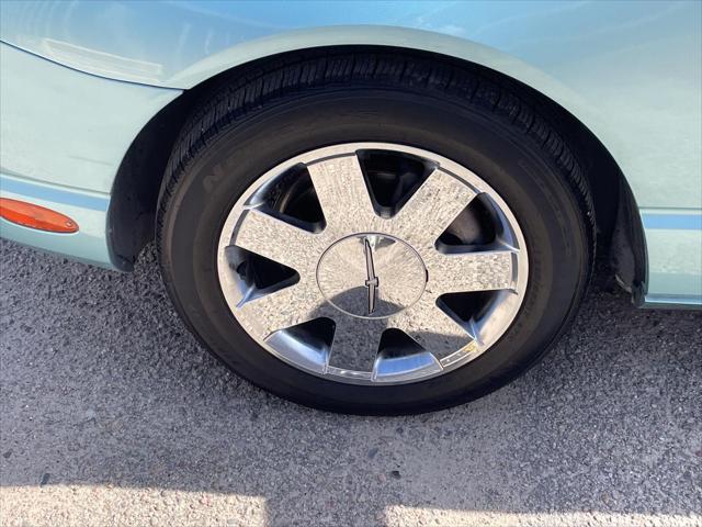 2002 Ford Thunderbird Deluxe