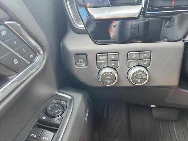 2026 GMC Sierra 1500 Crew Cab, Short Bed, SLT, 4WD