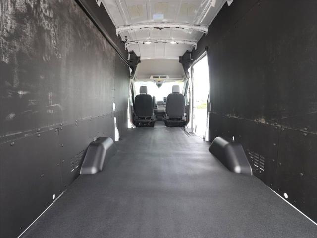 2026 Ford Transit Cargo Van Base