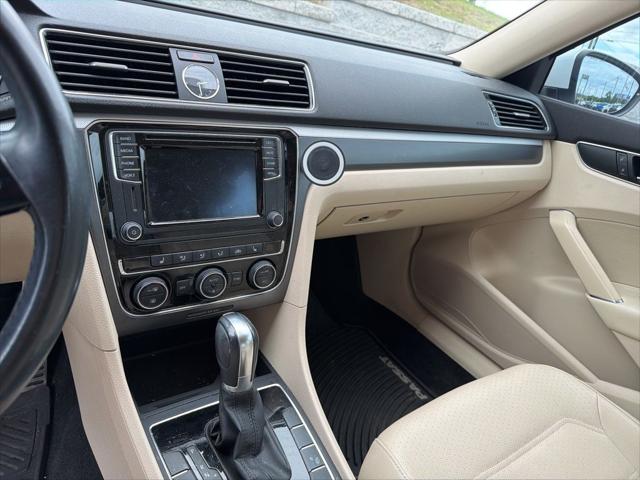 2017 Volkswagen Passat 1.8T R-Line